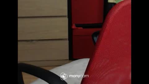 Snapshot of miamimistress chatting on 05.07.26 maya online show from 05.07.26
