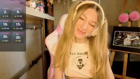 Snapshot of miamooonn chatting on 06.05.26 MiaMoon online show from 06.05.26