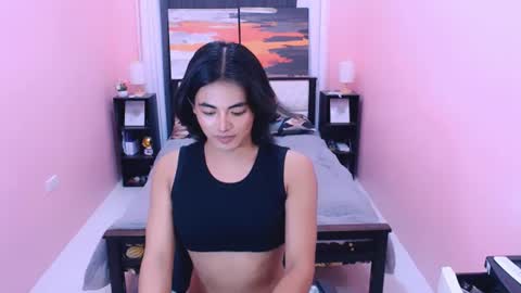Snapshot of miamoreamara69 chatting on 06.28.26 miamoreamara69 online show from 06.28.26