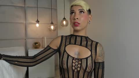 Mia Morgann online show from 01.27.25