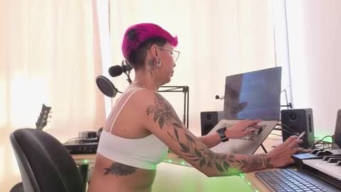 Mia Morgann online show from 12.14.25