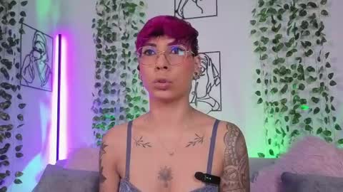 Mia Morgann online show from 04.17.26