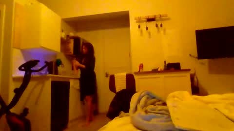 MiaMuffn online show from 04.12.26