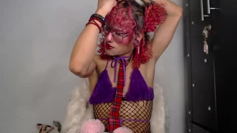 Snapshot of miancuntydoll chatting on 01.03.25 MianCuntyDoll online show from 01.03.25