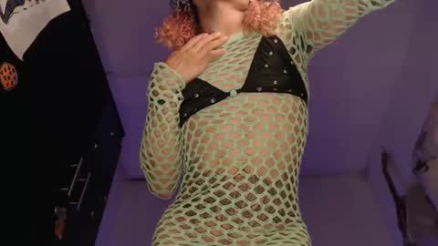 Snapshot of miancuntydoll chatting on 10.04.25 MianCuntyDoll online show from 10.04.25