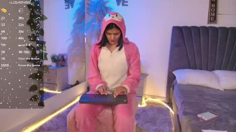 Snapshot of miaoconell chatting on 04.29.26 miaoconell online show from 04.29.26