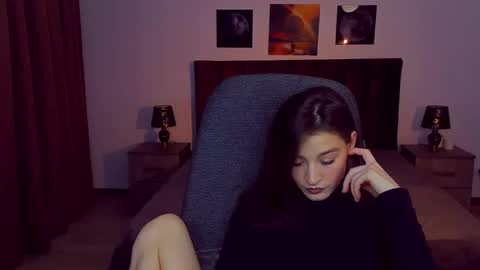 Mia online show from 01.10.25