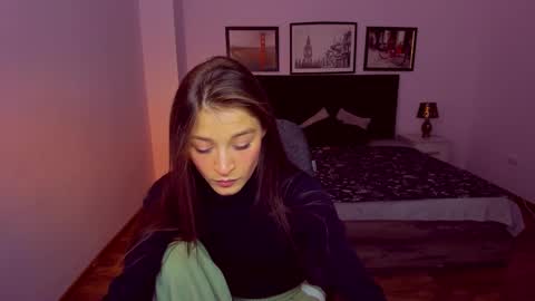 Mia online show from 01.15.25