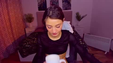 Mia online show from 01.30.25