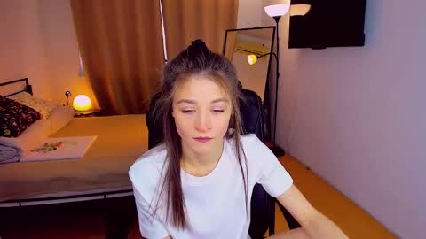 Mia online show from 02.16.25