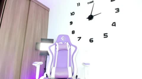 Snapshot of miapink_ofii_ chatting on 04.22.26 180126 - starts at 1400PM online show from 04.22.26