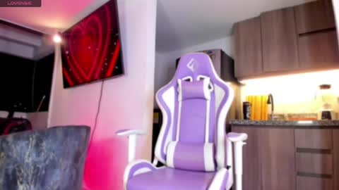 Snapshot of miapink_ofii_ chatting on 05.19.26 180126 - starts at 1400PM online show from 05.19.26
