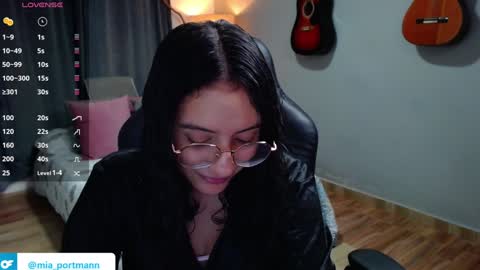 MIAPORTMANN online show from 12.17.24