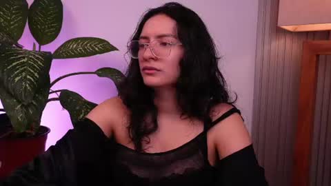 Snapshot of miaportman chatting on 06.10.26 MIAPORTMANN online show from 06.10.26