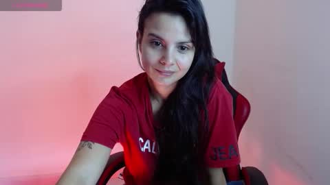 Snapshot of miarobinn_ chatting on 11.22.25 miarobinn_ online show from 11.22.25