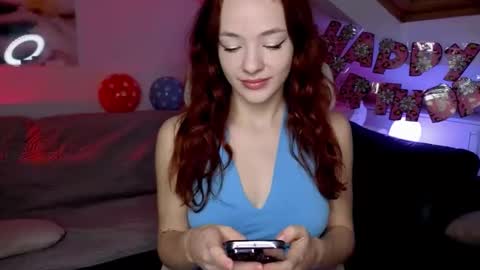 Mia online show from 11.22.25