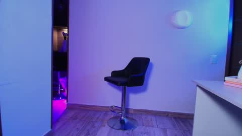 Snapshot of miarouss3 chatting on 12.28.24 My name is Mia Please say hello I like to chat with you. If you have requests or dirty talk please use tip online show from 12.28.24