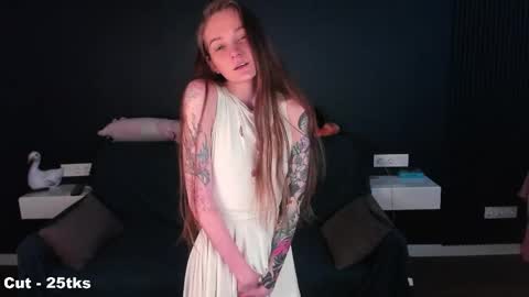 Snapshot of miasana chatting on 05.16.26 Mia online show from 05.16.26