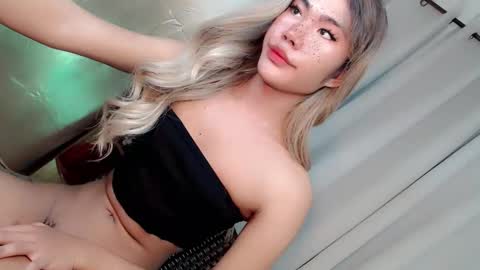Snapshot of miasex980271 chatting on 05.11.26 miasex980271 online show from 05.11.26