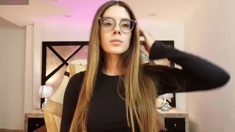 Snapshot of miasilverr chatting on 02.04.26 Mia online show from 02.04.26