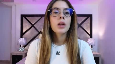 Mia online show from 03.28.26