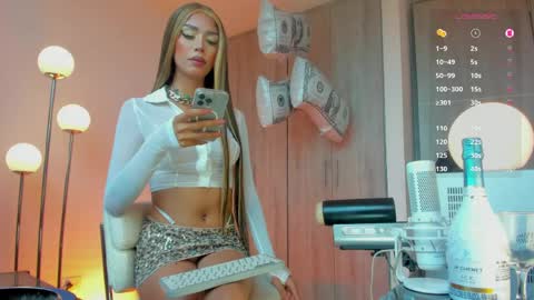 Mia  instagram miasspell online show from 04.16.26