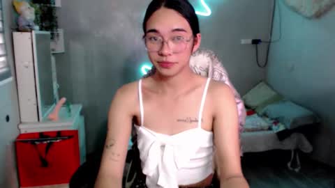 Snapshot of miatrixs chatting on 02.27.26 Mia online show from 02.27.26