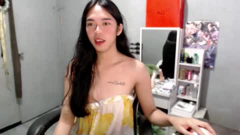 Snapshot of miatrixs chatting on 03.10.26 Mia online show from 03.10.26