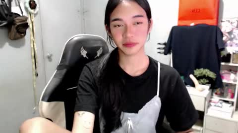 Snapshot of miatrixs chatting on 03.17.26 Mia online show from 03.17.26