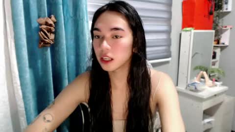 Snapshot of miatrixs chatting on 05.08.26 Mia online show from 05.08.26