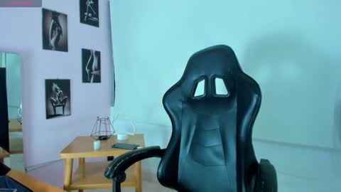 Snapshot of miavalentinaaa chatting on 12.10.24 Miaa valentinaaa online show from 12.10.24