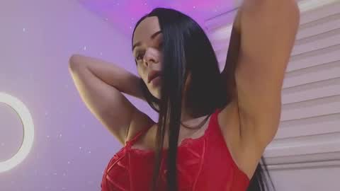 Mia online show from 03.12.25