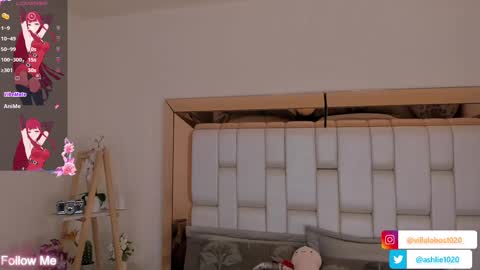 Mia Villalobos online show from 02.22.25