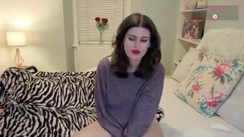 Mia  online show from 09.13.25