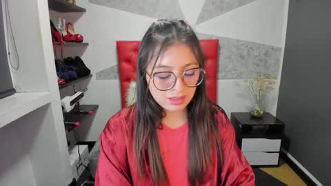 Snapshot of miawils_ chatting on 12.02.24 M I A W I L S online show from 12.02.24