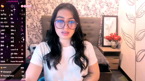 Snapshot of miawils_ chatting on 12.13.24 M I A W I L S online show from 12.13.24