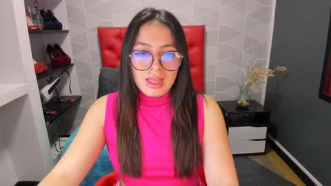 Snapshot of miawils_ chatting on 12.13.24 M I A W I L S online show from 12.13.24