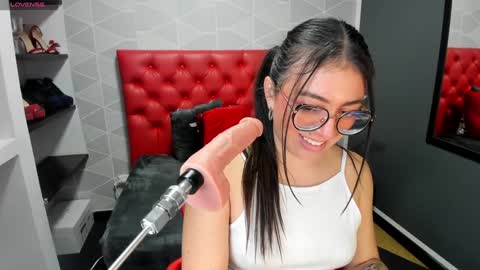Snapshot of miawils_ chatting on 02.09.25 M I A W I L S online show from 02.09.25