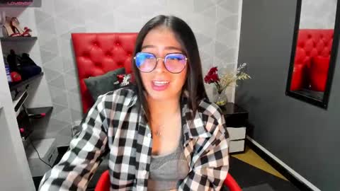 Snapshot of miawils_ chatting on 02.11.25 M I A W I L S online show from 02.11.25