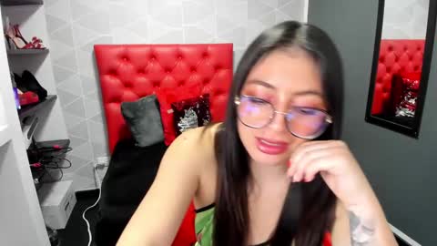 Snapshot of miawils_ chatting on 02.20.25 M I A W I L S online show from 02.20.25