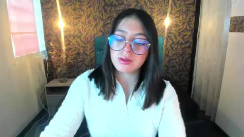 Snapshot of miawils_ chatting on 02.25.25 M I A W I L S online show from 02.25.25