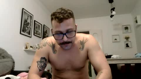 Snapshot of mich6921 chatting on 06.12.26 MILO MIAMI online show from 06.12.26