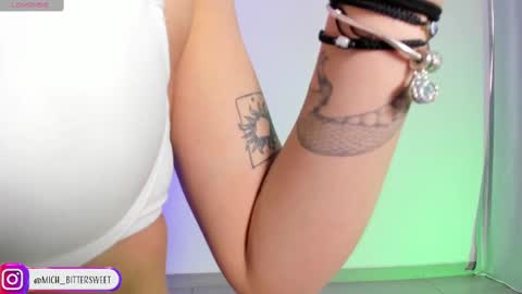 Snapshot of mich_bittersweet chatting on 02.12.25         online show from 02.12.25