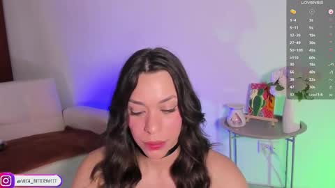 Snapshot of mich_bittersweet chatting on 09.19.25         online show from 09.19.25