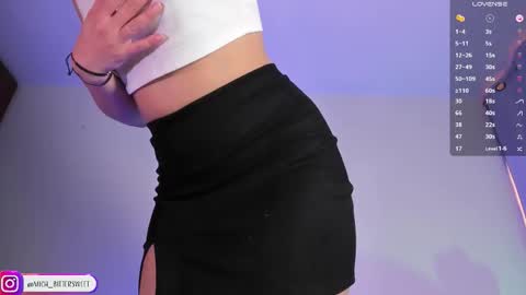 Snapshot of mich_bittersweet chatting on 09.25.25         online show from 09.25.25