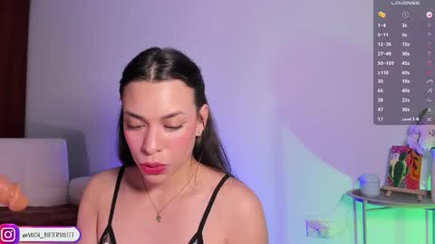 Snapshot of mich_bittersweet chatting on 09.27.25         online show from 09.27.25