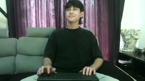 Snapshot of michaeel_blue chatting on 05.13.26 Michael online show from 05.13.26
