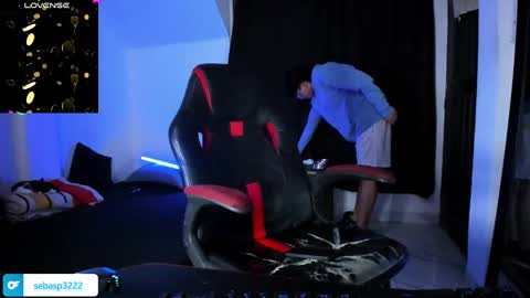 michael independent model  online show from 01.04.25