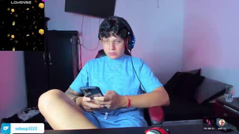 michael independent model  online show from 01.21.25