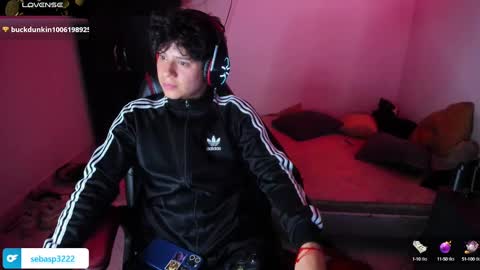 michael independent model  online show from 03.08.25